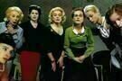 8 Frauen 01