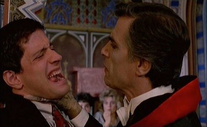 A cena col vampiro 13