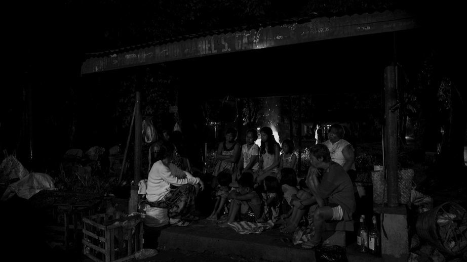 Ang babaeng humayo 11