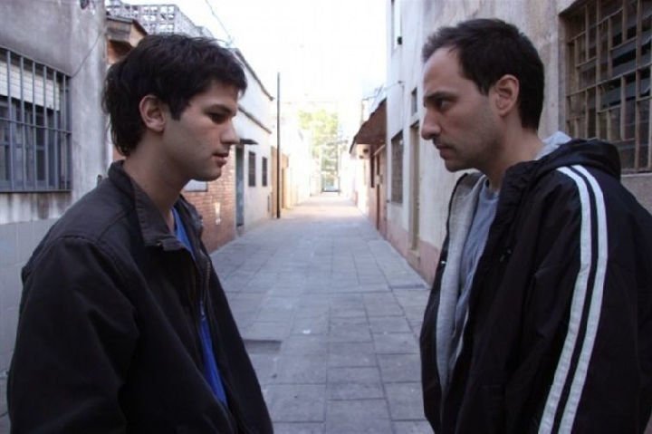 Ausente  4