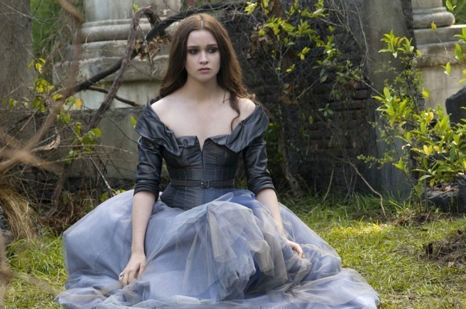 Beautiful Creatures 12