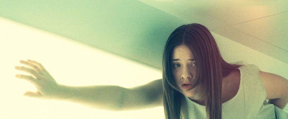 Beyond the Black Rainbow 19