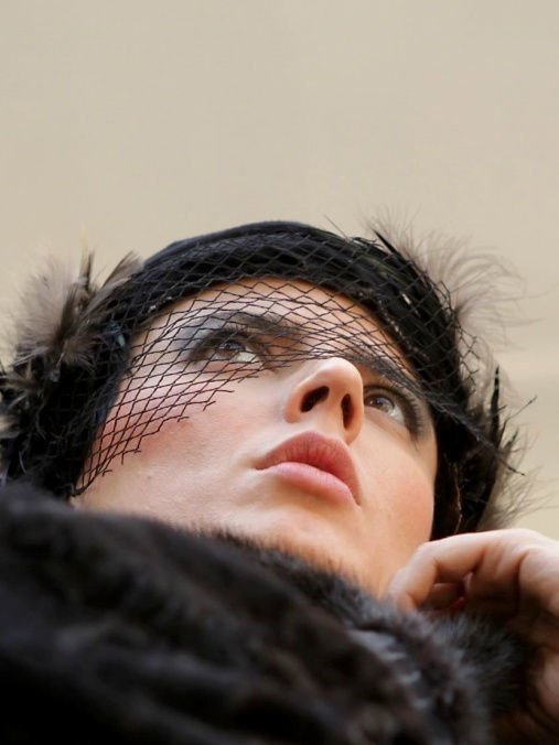 Boy Eating the Bird s Food - Poster