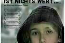 Deine Schoenheit ist nichts wert - Plakat