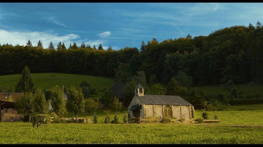 Die Kirche bleibt im Dorf 13
