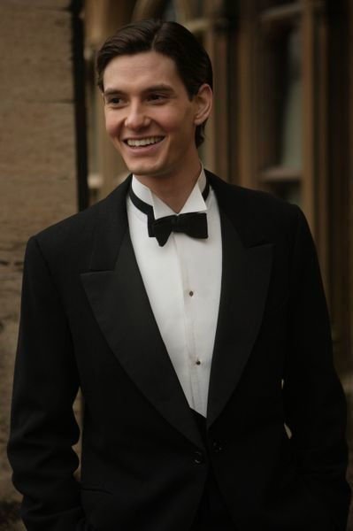easy virtue-25