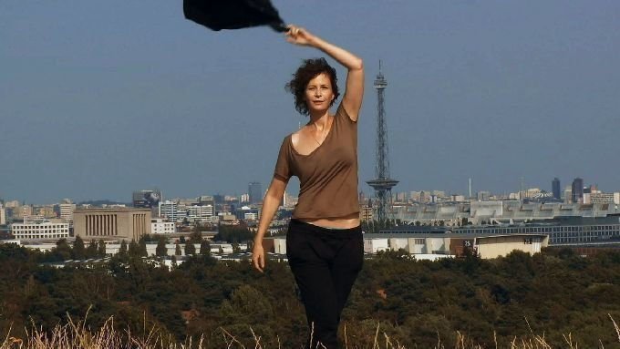 Eine flexible Frau 04
