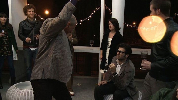 El hombre de al lado 2