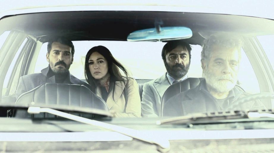 Gergedan Mevsimi 01