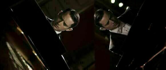 Grand Piano 01
