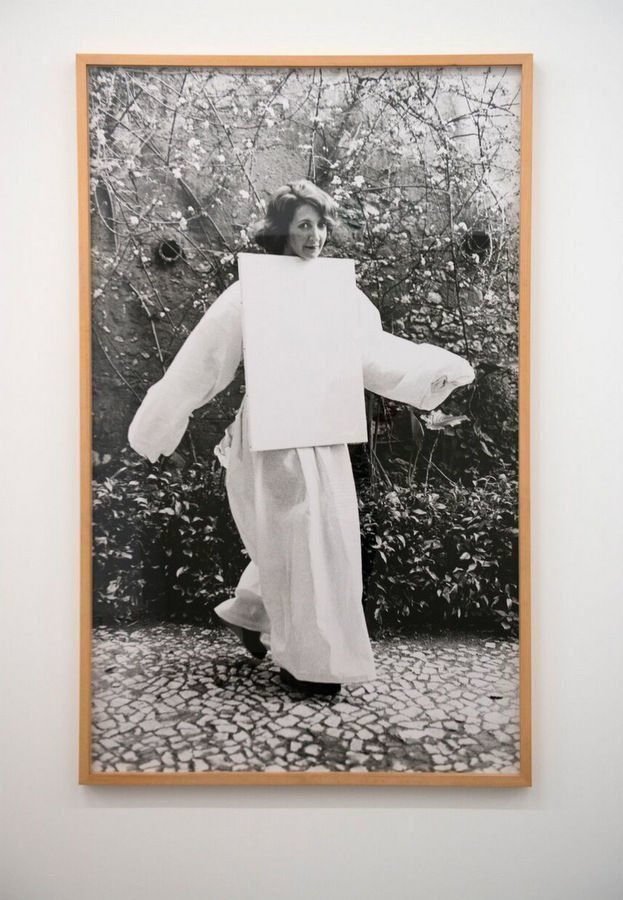 Helena Almeida Ausstellungsansicht 3  c  Bea Borgers