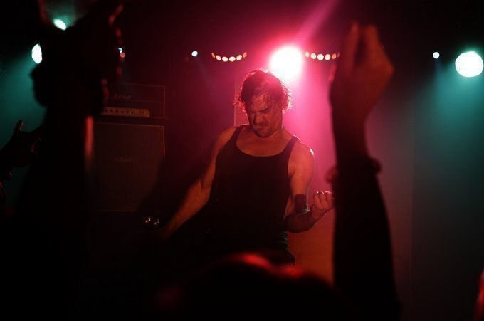 Kommissar Sueden und der Luftgitarist