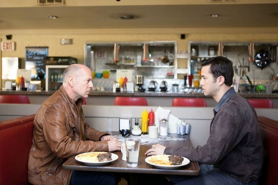 Looper 04