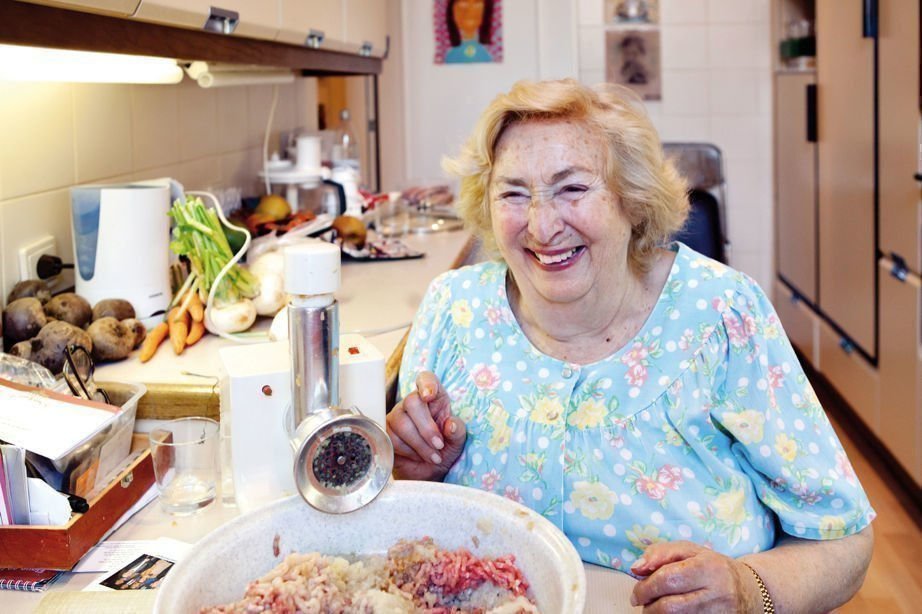Oma   Bella 04