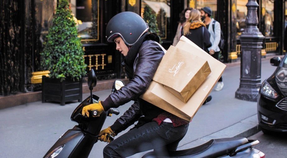 Personal Shopper 03