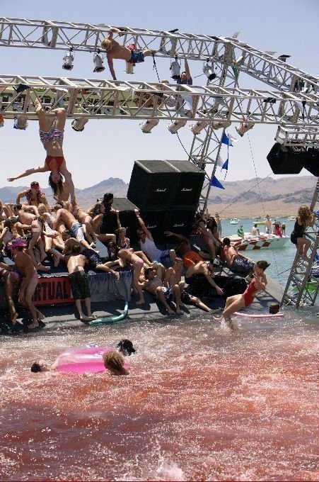 Piranha3D 012