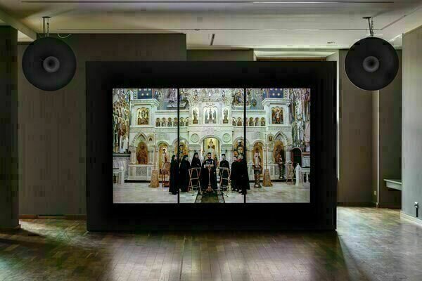 Romuald Karmakar  Byzantion  2017  Digitalvideo  Installationsansicht  Westpavillon  Orangerie   Kassel  documenta 14  Foto Liz Eve-001