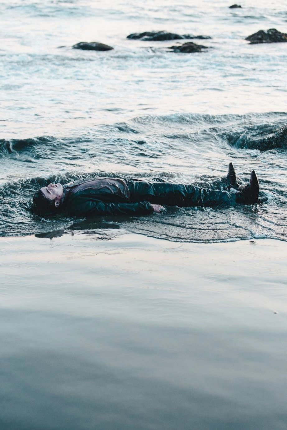 Swiss Army Man 12