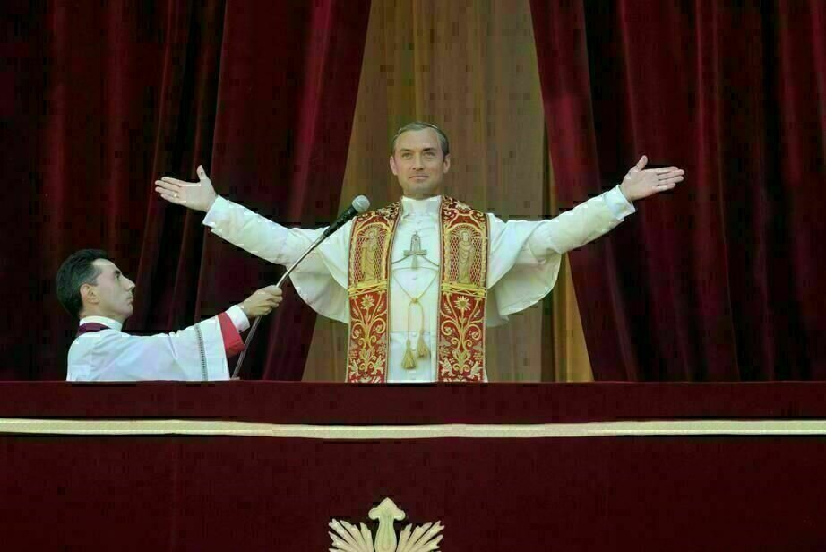 The Young Pope 5