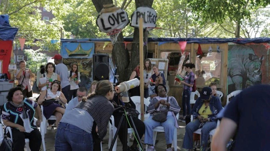Thomas Hirschhorn - Gramsci Monument 1